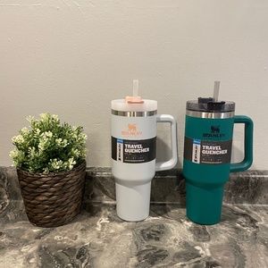 New!! 40oz Stanley Adventure Quencher Tumbler Cups - Tidepool and Cloud